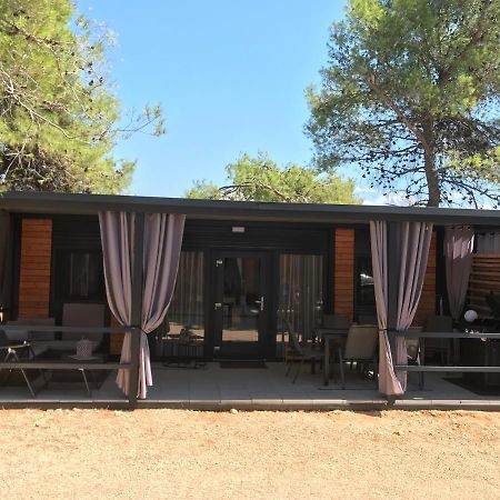H&S Mobile Home Privlaka  Exterior photo