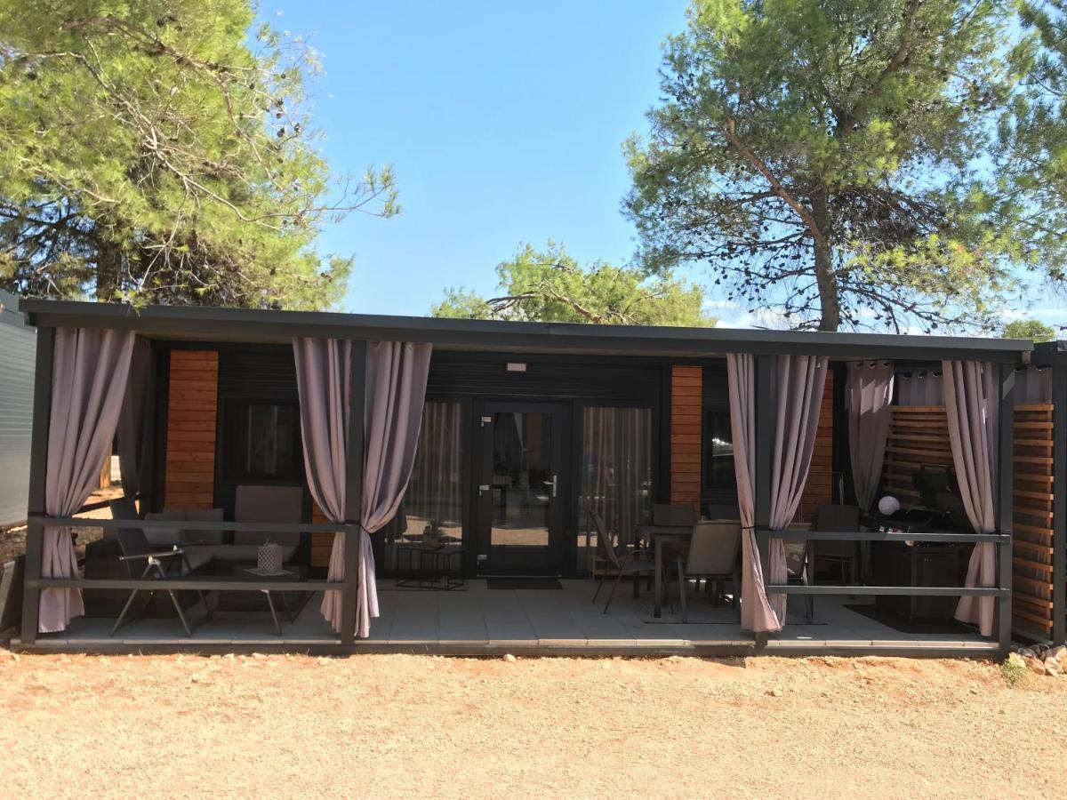 H&S Mobile Home Privlaka  Exterior photo